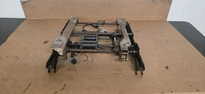 Сиденье гусеничное с электроприводом 06 07 08 Pontiac Grand Prix левое 2006-2008 - Изображение 1 из 4