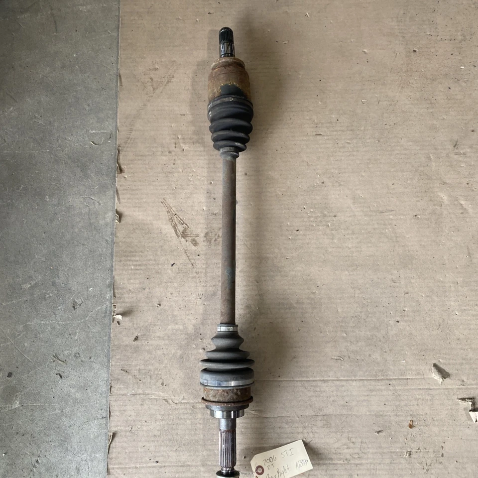 Subaru Impreza STI 2006 2007 eje trasero derecho pasajero OEM 2,5 Foto 1 de 4