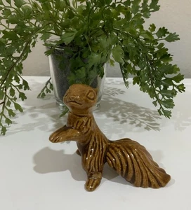 Vtg Miniature Ceramic Brown Curious Squirrel Standing Up On Back Two Feet - Picture 1 of 6