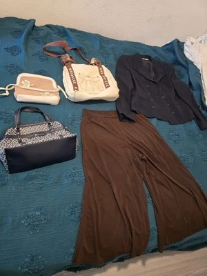 Women's Business Clothing, Bags, Shoes - Image 1 of 4