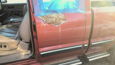 01 CHEVY SILVERADO 2500 Needs Alot Of Worksunset Orange - Image 1 of 3