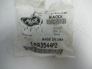 Mack Genuine Parts Switch 1MR3544P2 (Lot N) - Bild 1 von 3