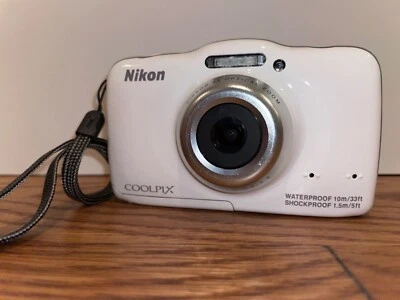 Nikon CoolPix S32 Digital Camera Zoom Waterproof Shockproof PARTS REPAIR LENS ER - Image 1 of 4