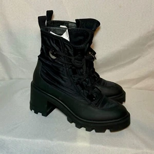 Moncler Cheryne lug combat boots women 7.5 pre owned excellent condition Italy - Picture 1 of 13