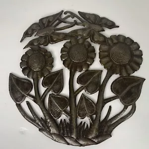 Decoración de Pared Artesanal Haitiano Metal Arte Girasoles Mariposas 12" Nuevo - Imagen 1 de 7