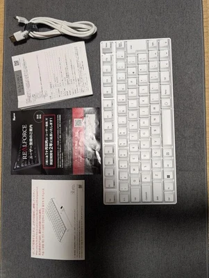 Topre Realforce RC1 Bluetooth White Compact Keyboard Japanese Layout 45g - Image 1 of 4