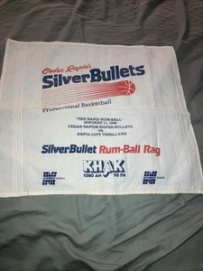 Vintage 1989 Cedar Rapids Silver Bullets Professional Basketball Fabric Square - Bild 1 von 2