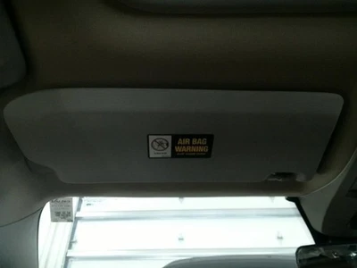 Driver Sun Visor With Illumination Fits 04-06 VOLVO 40 SERIES 104863268 - Image 1 of 4