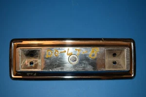 1967-1970 fabricante de equipos originales Mopar B-Body Coronet GTX Road Runner base de reposabrazos trasero - Imagen 1 de 8