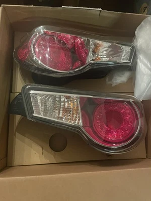 Luces traseras originales Scion FRS 2013 Foto 1 de 4