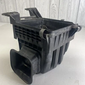 2004-09 Dodge Ram Durango 5.7 Air Box Intake Cleaner Filter Lower Housing - Picture 1 of 9