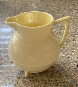 Belleek of Ireland Nr. 0837 Green Mark Milchkännchen mit Fuß Porzellan - 3,50" hoch - Bild 1 von 6