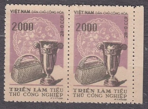 VIETNAM North 1958 SC#075 mint(*) 2000d pair, Arts & Crafts Fair, Hanoi (I). - Picture 1 of 1