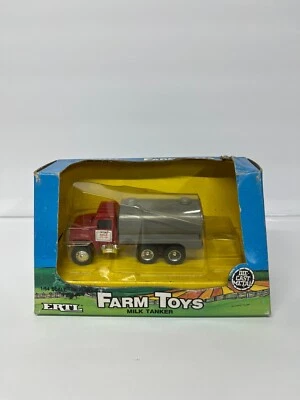Ertl Milk Tanker Truck - 1:64 - Vintage - 1987 - Sealed in Box - Image 1 of 4