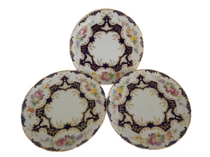3 PIATTI PIEDISTALLO ROYAL CAULDON COBALTO BLU MAZARINO E FIORI INGHILTERRA #B8968 - Foto 1 di 7