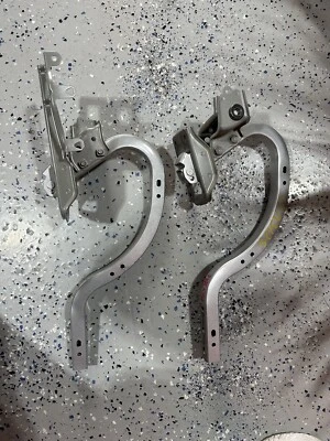 Tapa maletero bisagra izquierda y derecha Lexus RC350 2015 64520-24040 2016-2019 2020 2021 Foto 1 de 4