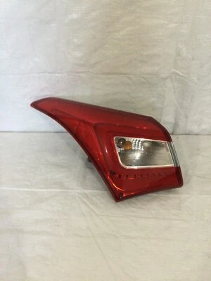 Luz trasera izquierda lado del conductor OEM LH LED Hyundai Elantra GT 2016-2017 hatchback Foto 1 de 4