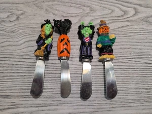 Set 4 coltelli da salumi magazzino Boston spandi formaggio spandiconcime Halloween - Foto 1 di 5