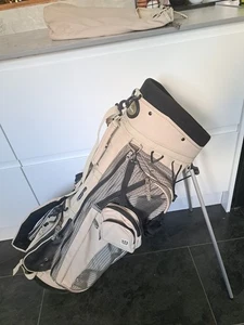 HERVORRAGENDE DAMEN WILSON HOPE TRAGESTÄNDER GOLFBAG, DOPPELTER SCHULTERGURT & REGENHAUBE - Bild 1 von 11