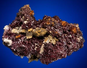 Proustite, imitador de mina, cerca de Tinerhir, provincia de Ouarzazate, Marruecos 1700-155 - Imagen 1 de 9