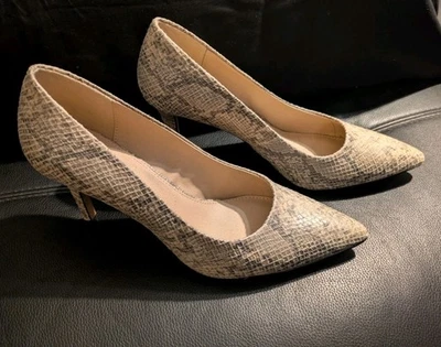 Xappeal Grey Snakeskin Pumps Size 11 Heel Height 3in - Image 1 of 4