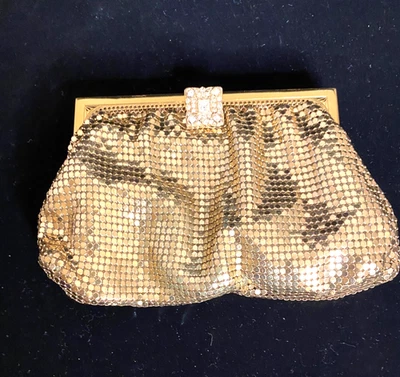 Bolso clutch de noche vintage de malla de malla de malla de malla tono dorado Whiting & Davis Foto 1 de 4
