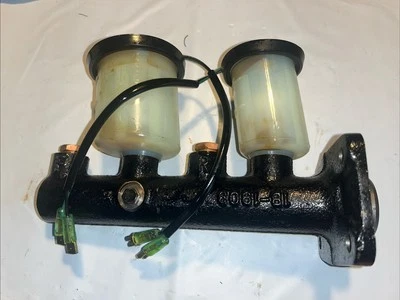 Master Cylinder MC39038 Fits 1978 Toyota Corona Free Shipping - Image 1 of 3