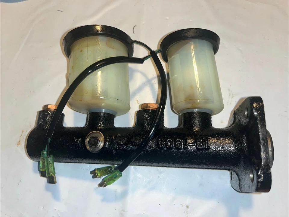 Cilindro maestro MC39038 para Toyota Corona 1978 envío gratuito Foto 1 de 3