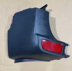 10-18 MERCEDES SPRINTER REAR LEFT BUMPER COVER W/ REFLECTOR A9068804571 *4506* - Picture 1 of 5