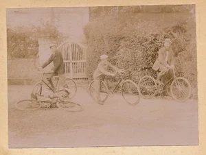 Famille Bourgeoise 1900 - 4 Photos Composition Cycles Tennis Gitans Jeux - 4 - Bild 1 von 4