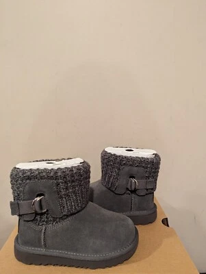 Mini Botas UGG Australia Niño Pequeño Clásico Solene Talla 9 NUEVAS NUEVAS EN CAJA Foto 1 de 4