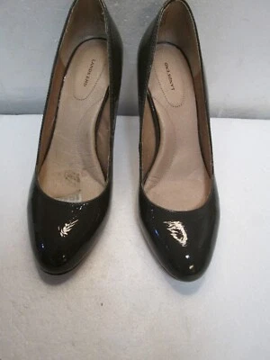 Lands End Gray Classic Patent Leather Pumps Size 7B - Image 1 of 4