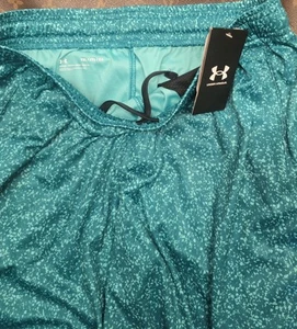 Boy's Youth XL Under Armour Loose Fit Elastic Waistband Polyester Shorts NEW - Picture 1 of 4