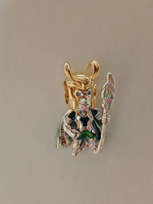 Pandora Marvel Loki Charm (762764C01) - Bild 1 von 4