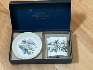 Royal Worcester Bone China 2 pc Dorchester Pattern Vanity Set Boxed from England - Picture 1 of 12