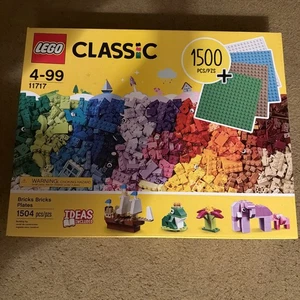 LEGO CLASSIC 11717 Bricks Bricks Plates New in Box Factory Sealed 1500+ pieces - Picture 1 of 1