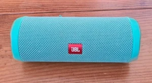 JBL FLIP 4 / Türkis / Akku schwach?/ Bass nicht sauber bei hoher Lautstärke - Bild 1 von 4