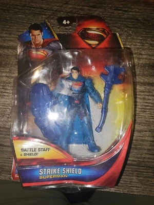 Figura de acción Superman Man of Steel Strike Shield DC Comics sin usar, en caja con bastón y capa Foto 1 de 2