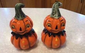 Johanna Parker Halloween Jack O Lantern Pumpkins Salt & Pepper Shakers Set - Picture 1 of 2