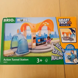 Brio World 33973 Action Tunnel Station 3+ Brio Holzeisenbahn mit Sound NEU OVP - Bild 1 von 4