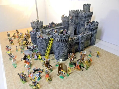 1 Castillo Barszo con 82 Elastolina, Cherilea, un Xforce 7 cm (Listado de diciembre) Foto 1 de 4