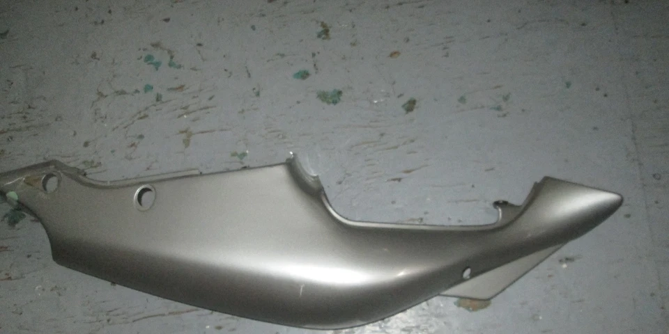 Cubierta lateral derecha Kawasaki ZX-7R Ninja, 1996 - 2001, 36001-1558 Foto 1 de 4