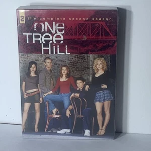 New! Sealed! ONE TREE HILL SEASON TWO  Free SHIPPING - Picture 1 of 1