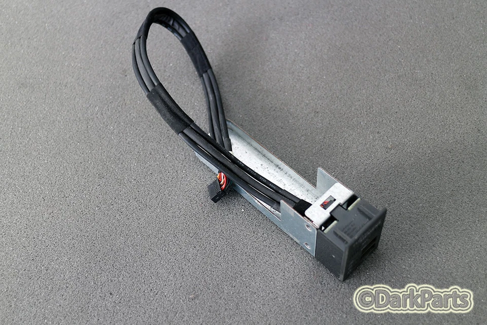 Fujitsu Siemens RX200 S3 Front Panel USB Power Button Module A3C40073830 - Bild 1 von 1