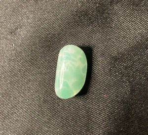 CRYSTAL: CHRYSOPHASE LOOSE STONE MOTLEY UNUSUAL FINGERNAIL LIKE CUT - Imagen 1 de 8