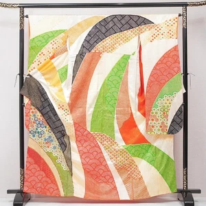 KIMONO japonés Furisode SEDA PURA ANTIGUO patrón de crisantemo concha de tortuga - Imagen 1 de 9