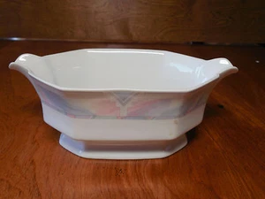 Savoir Vivre CELINA Gravy Boat - Picture 1 of 3