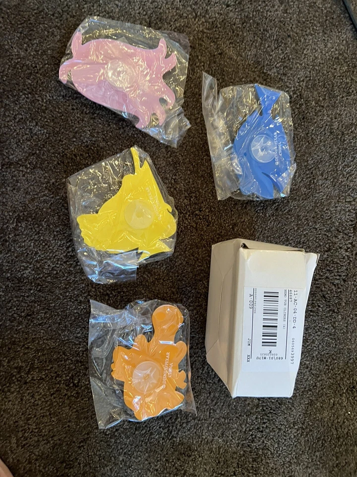 Disney Pixar Buscando a Nemo Juego de Cuatro Bañeras Nemo Dory Gill Pearl Foto 1 de 4