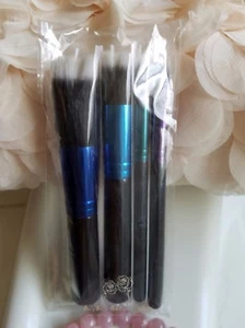 MAC Enchanted Eve Mineralize Brush No Box Discontinued - Picture 1 of 1