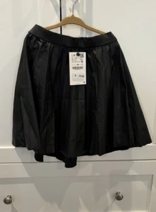 Zara Girls Black Faux Leather Pleated Skirt Size 10 - Picture 1 of 1